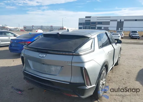 2024 Cadillac Lyriq Luxury W/1Sc from USA, damaged, VIN 1GYKPPRK8RZ100545